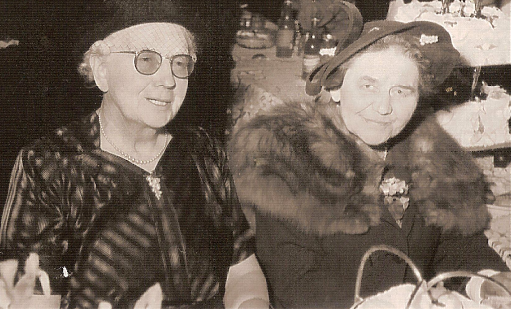 Mary Morrison (nee MacCallum) and Jessie Howlett (nee Haig) at Agnes Harold wedding 1954